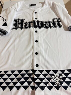 Hawaii Graphic Button-Down Shirt - White & Black